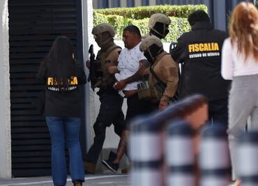 “El Maca” y “El Mogul” presuntos líderes de “Los Macas”, son presentados ante la Fiscalía del Estado de México