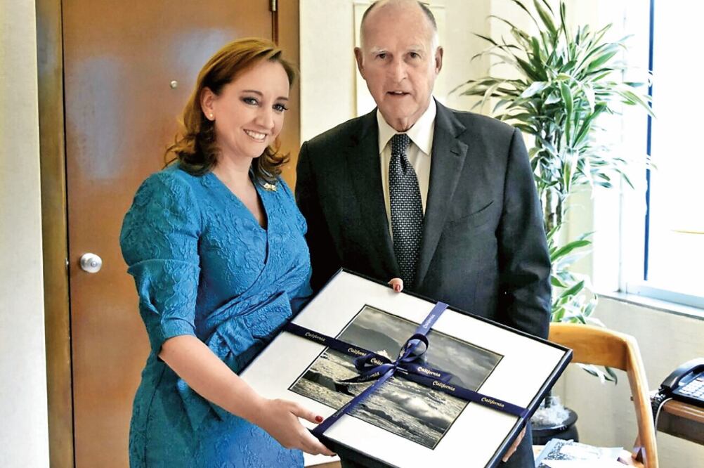 La canciller Claudia Ruiz Massieu se reunió con el gobernador de California, Edmund G. Brown (SRE)