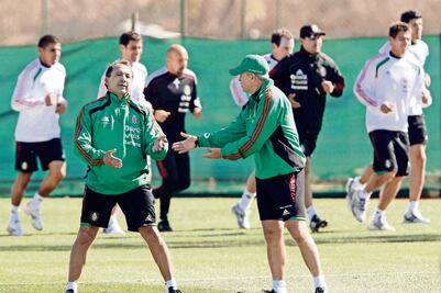 Javier no volverá pronto a México