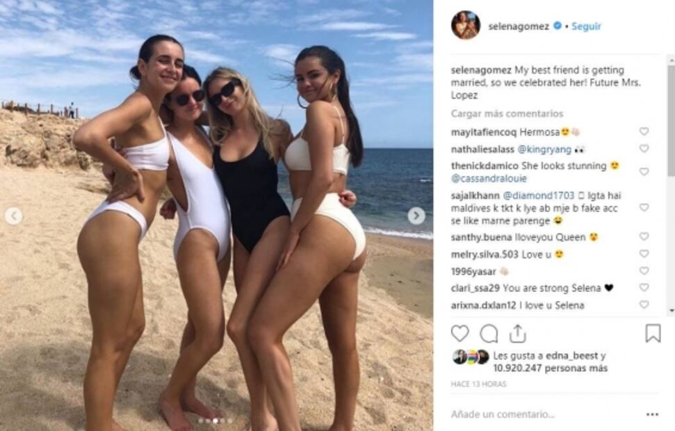 Selena Gomez luce curvas y cautiva con fotos en bikini
