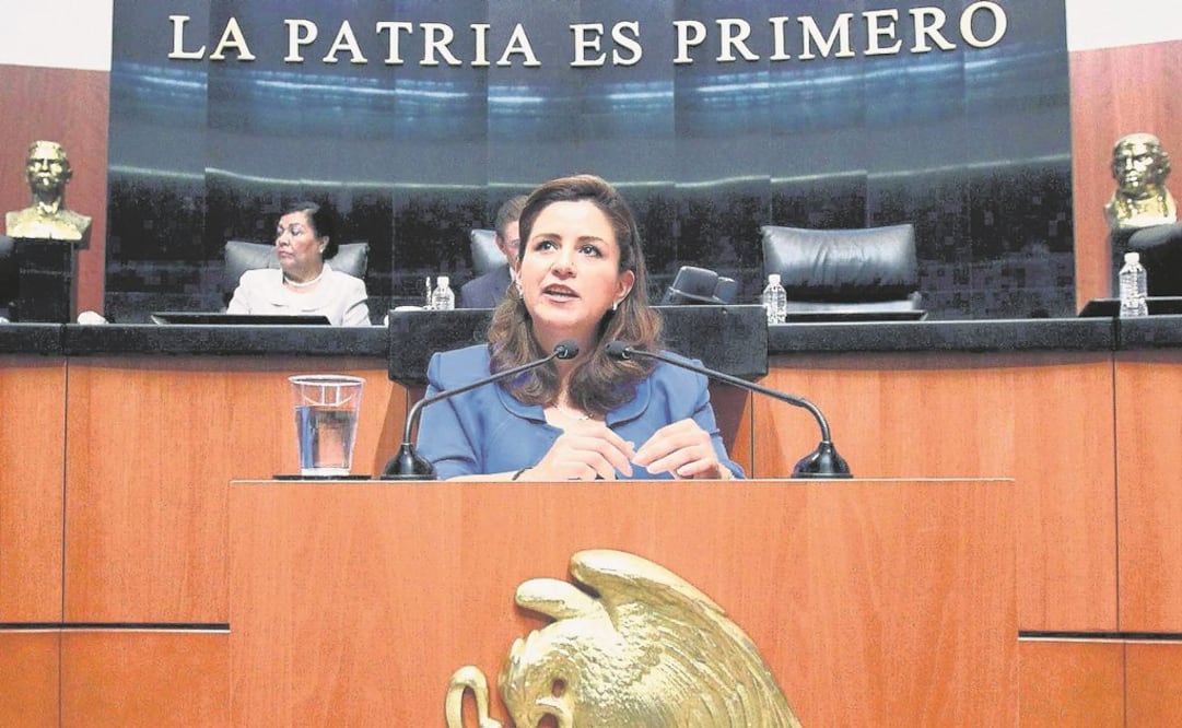La senadora Tagle Martínez advirtió que este hecho constituye una grave falta por parte del actual encargado de despacho de la oficina del PGR (Foto: Archivo/EL UNVIERSAL)