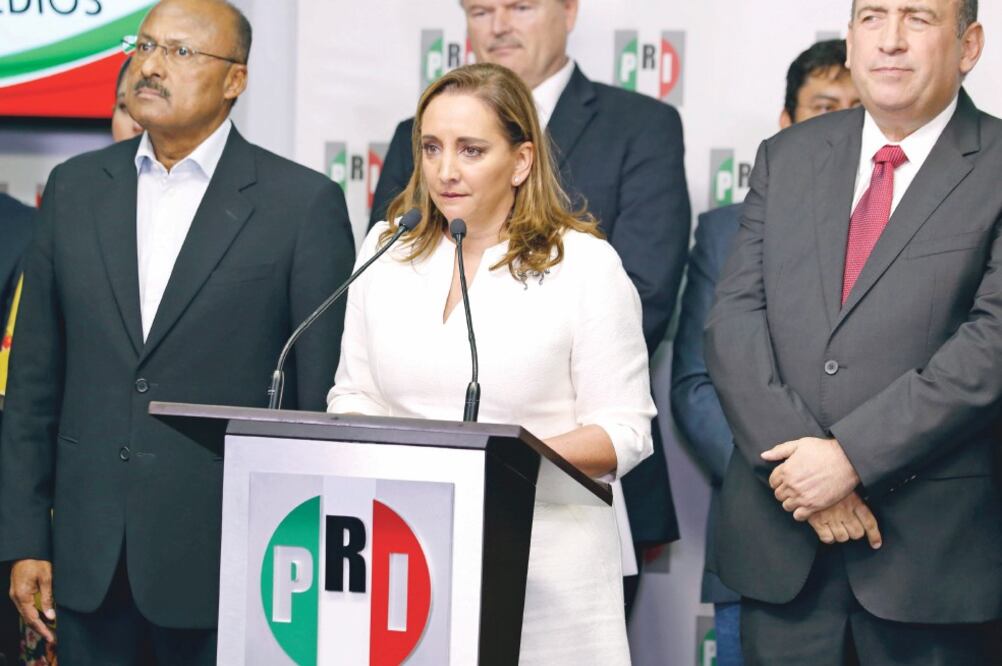 La dirigente nacional, Claudia Ruiz Massieu, emitió la convocatoria para elegir a quien deberá concluir el periodo estatutario 2015-2019. Foto: ARCHIVO EL UNIVERSAL