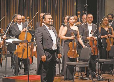 Javier Camarena salva función de El Elixir de Amor en Viena