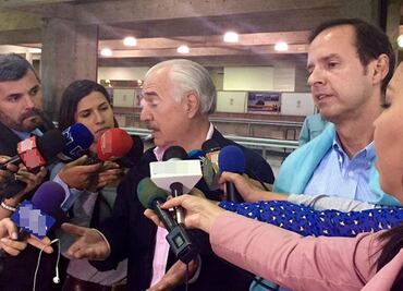 Pastrana y Quiroga llegan a Venezuela en apoyo a opositores
