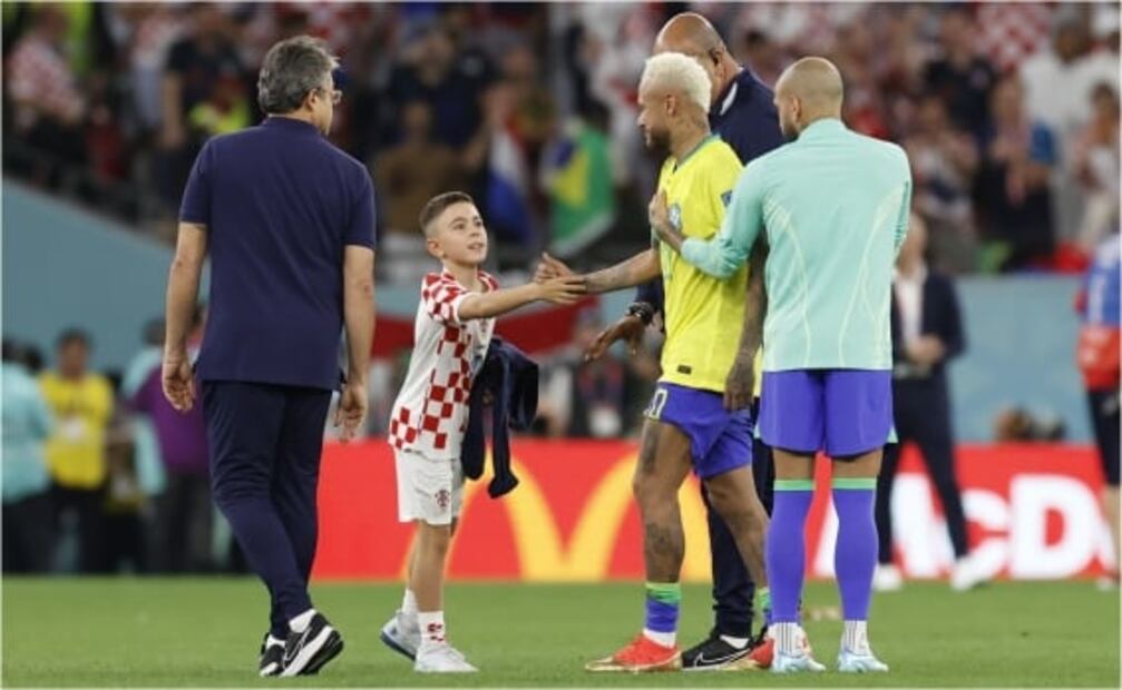 Neymar entre lágrimas y el tierno abrazo con el hijo de Ivan Perisic
