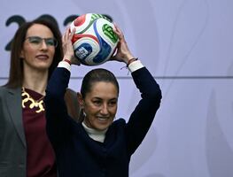 Claudia Sheinbaum espera que la inversión en infraestructura para el Mundial 2026 impacte en el desarrollo del futbol femenil en México
