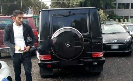 "Chuy" Corona va al corralón por conducir camioneta de lujo sin placa trasera