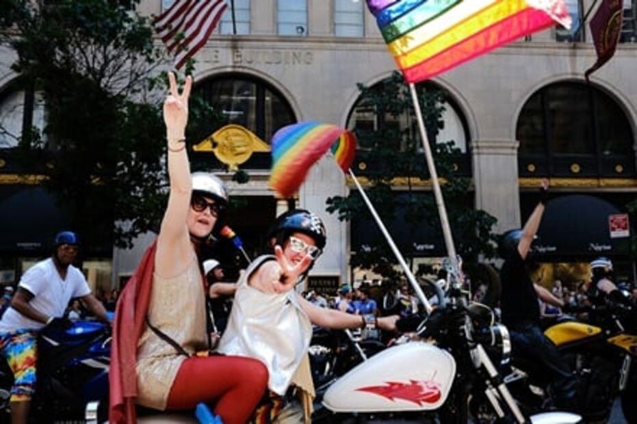 Nueva York celebra un multitudinario Desfile del Orgullo Gay