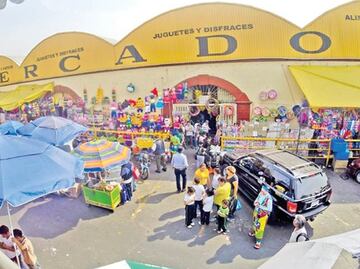 Amparan a perros comercializados en el Mercado Sonora