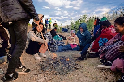 EU devuelve a 92 mil migrantes a sus países tras orden de Biden