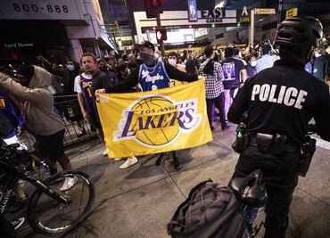 Aficionados de los Lakers causan disturbios por el título de la NBA