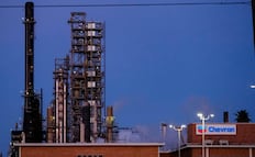 Un buque de Chevron sale de Venezuela con crudo; EU mantiene persecución en el Caribe