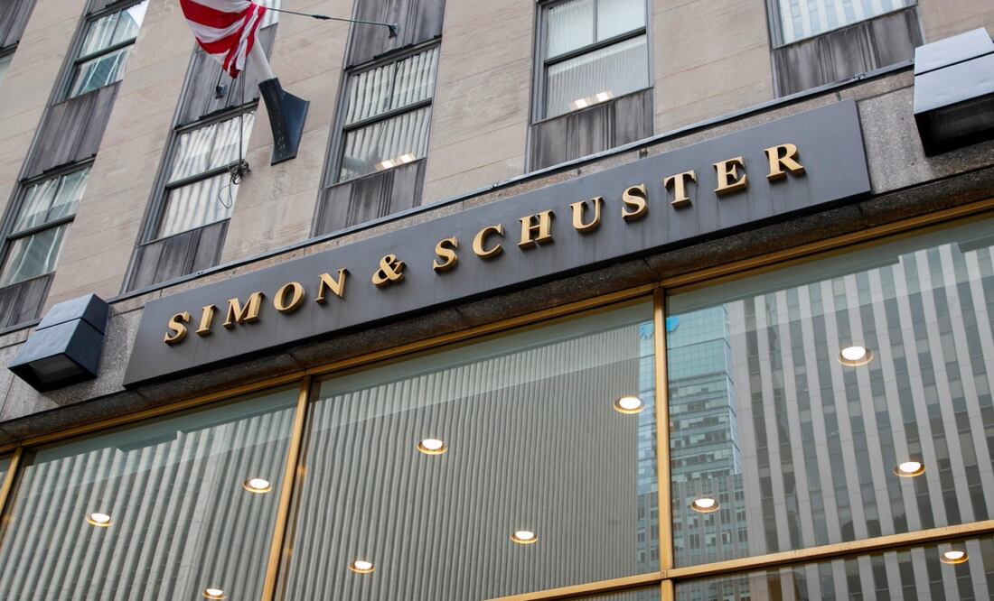 Entre los autores de Simon & Schuster se encuentran Stephen King, Colleen Hoover y Bob Woodward. Foto: EFE