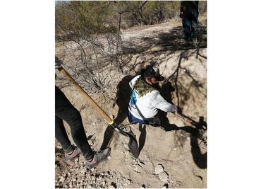 Colectivo Buscadoras por la Paz encuentra 14 cadáveres en faldas de un cerro, en Hermosillo