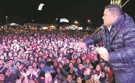 Fiesta morenista de cumple: con billetes al aire, música y pirotecnia