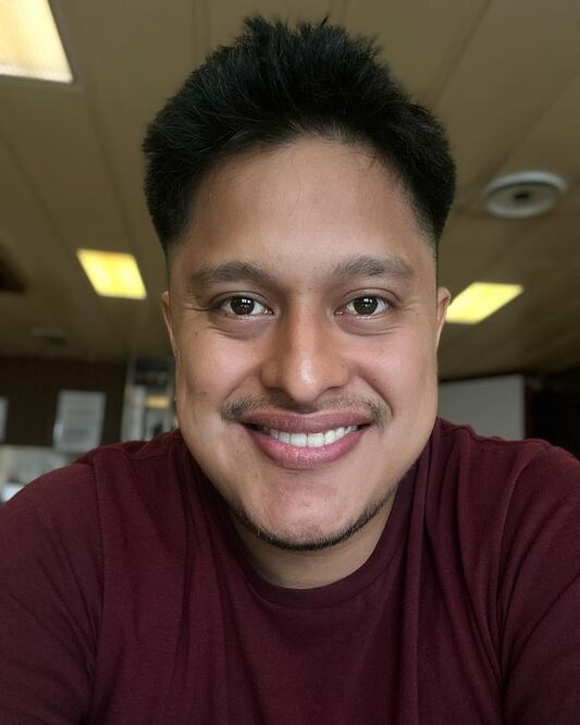 Arturo Zacarías, el veracruzano que viaja en el Galaxy Leader, secuestrado por los hutíes en el mar Rojo. FOTO: FACEBOOK