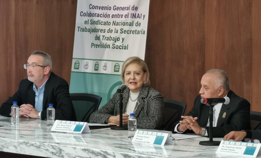 Comisionada del Inai, Patricia Kurczyn, en la firma de convenio con el Sindicato Nacional de Trabajadores de la Secretaría del Trabajo y Previsión Social / Tomada de Twitter @mpkv_inai