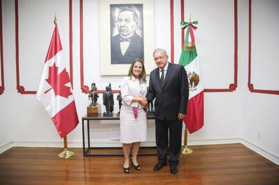 ¿Dónde guarda AMLO su banda presidencial “legítima”?