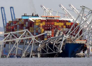 Agentes del FBI abordan barco gestionado por empresa cuyo barco carguero derribó el puente de Baltimore