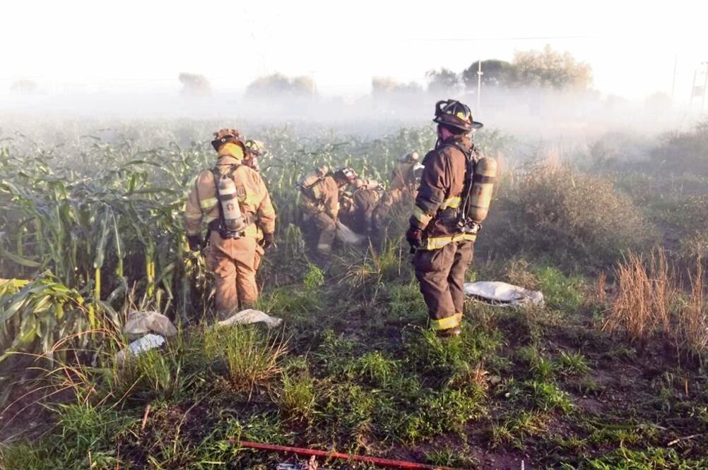 La zona fue acordonada por elementos de la Policía Municipal y del Ejército, en tanto que se efectuaron los trabajos para hacer la clausura de la toma clandestina (ALMA CÓRDOVA. EL UNIVERSAL)