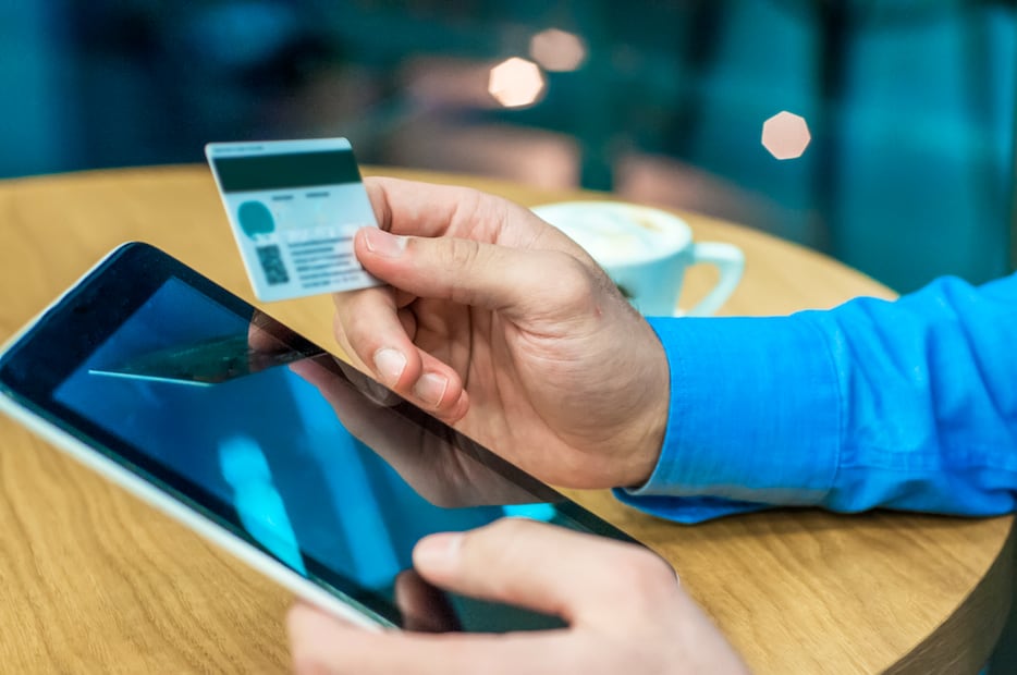 Los delincuentes presionan a las víctimas para realizar transferencias rápidas. Foto: Freepik