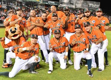 Leones blanquean 3-0 a Sultanes en la Serie del Rey