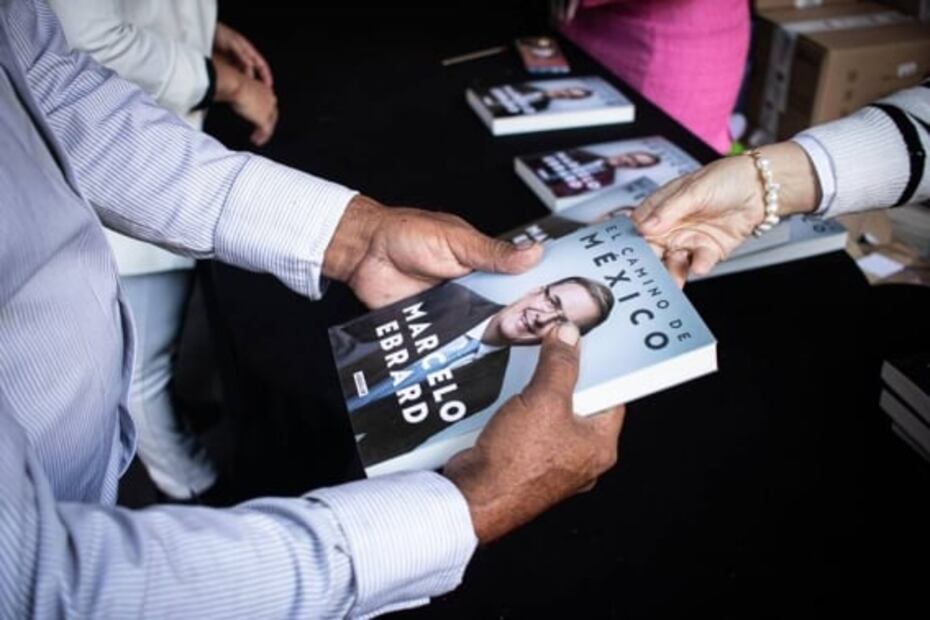 Biografía es testigo de mi congruencia, asegura Ebrard durante presentación de su libro