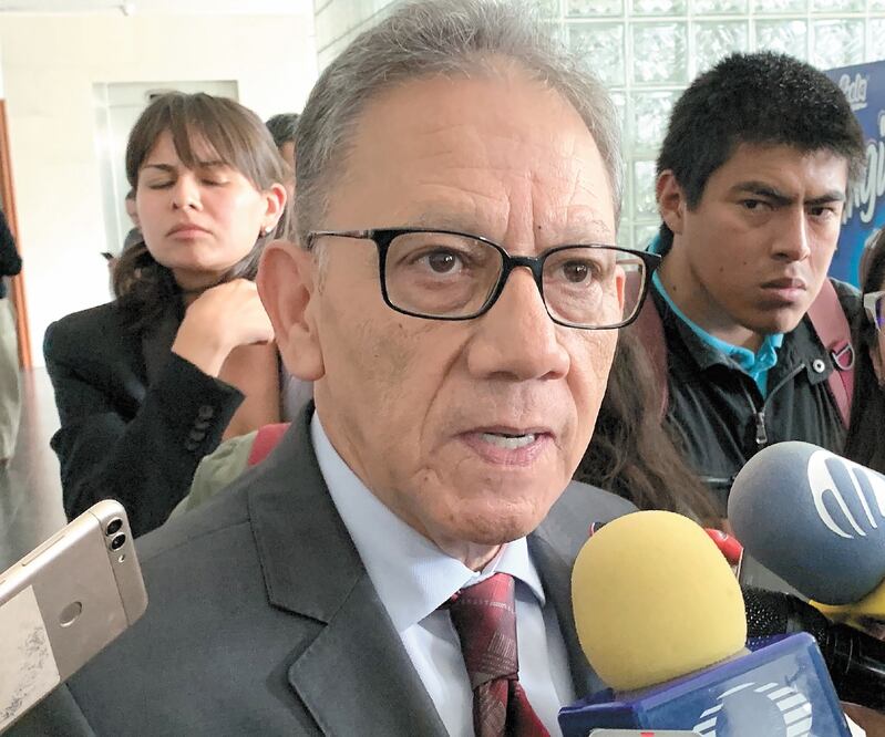 El rector de la UAEMex, Alfredo Barrera, aseveró que las alumnas denunciarán formalmente a acosadores. Foto: CLAUDIA GONZÁLEZ. EL UNIVERSAL
