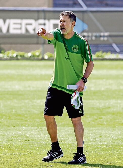 Juan Carlos Osorio tendrá una prueba de fuego esta noche ante la selección de El Salvador, como visitante (HENRY ROMERO. REUTERS)
