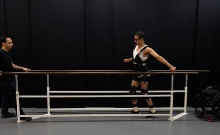 El implante inalámbrico que permitió a tres parapléjicos volver a caminar