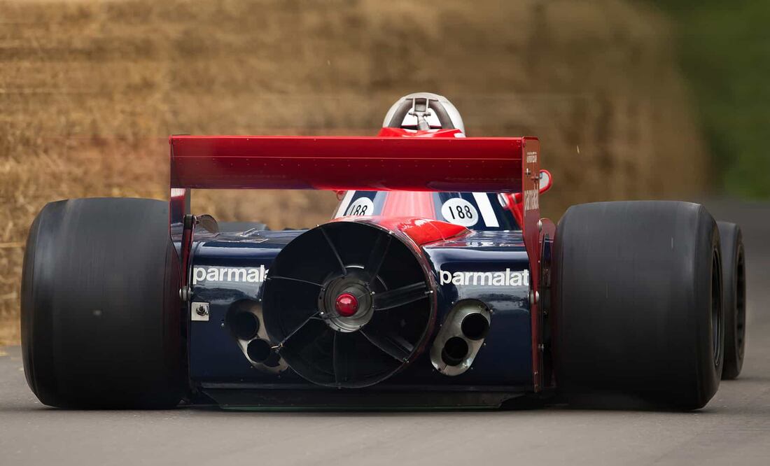 La historia del auto de F1 con una turbina incorporada en la parte trasera