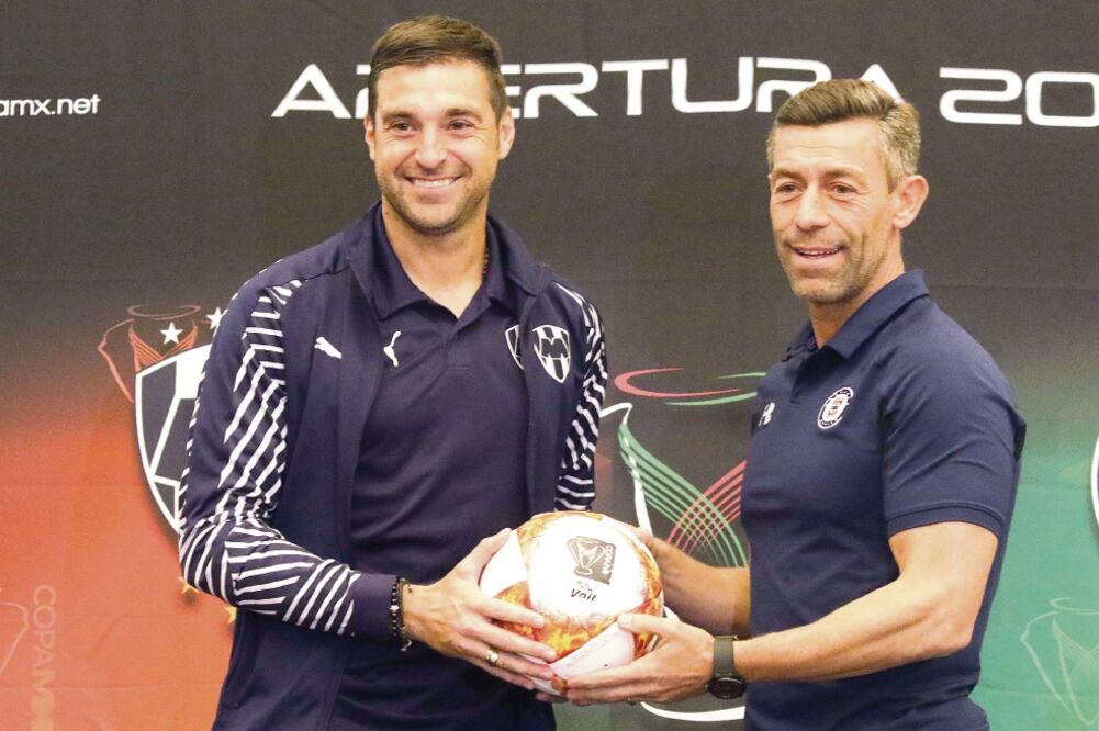 Diego Alonso y Pedro Caixinha, los técnicos (IMAGO7)