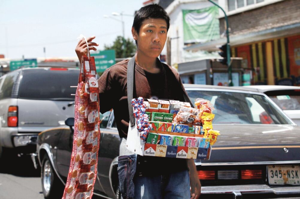 La secretaría registra a personas provenientes del Estado de México, Oaxaca y Guerrero, donde un adulto, con dos o tres niños, se dedica a explotarlos (ARCHIVO EL UNIVERSAL)