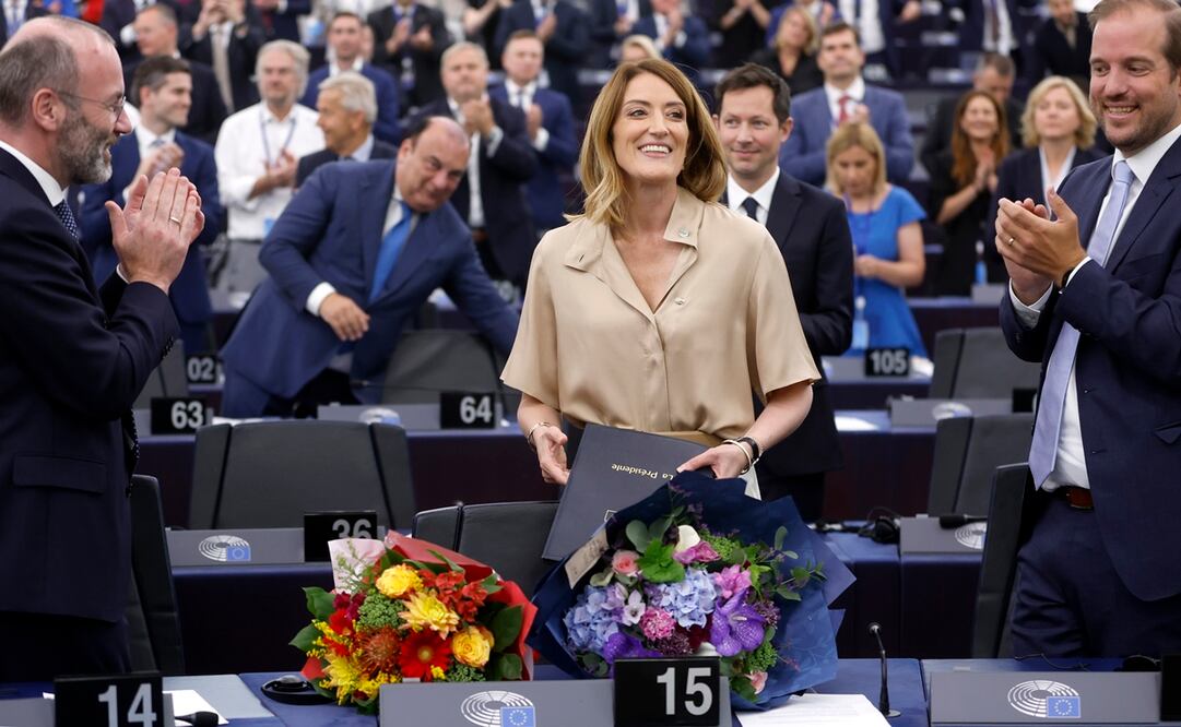 La Eurocámara, renovada tras las elecciones europeas de junio, inició este martes la nueva legislatura con la reelección de la conservadora maltesa Roberta Metsola como su presidenta. Foto: AP/Jean-Francois Badias