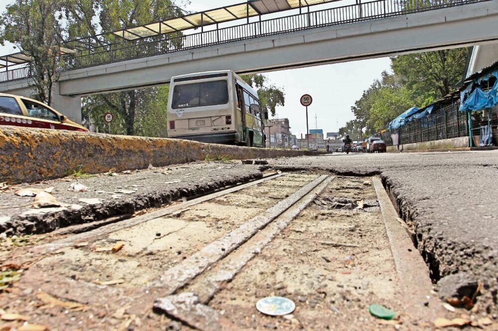 Se pagan cantidades millonarias por bachear y también por supervisar los trabajos realizados (FERNANDO RAMÍREZ. EL UNIVERSAL)