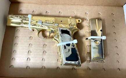 Detienen a 2 con Porsche robado y pistola chapeada en oro en Culiacán