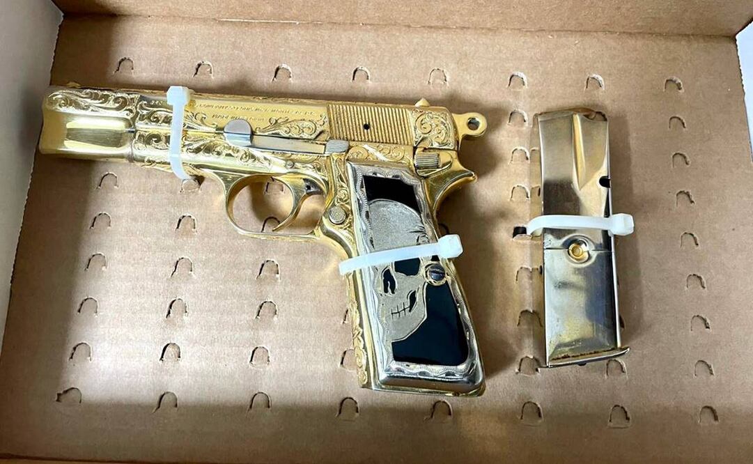 Pistola chapeada en oro /Foto: Especial