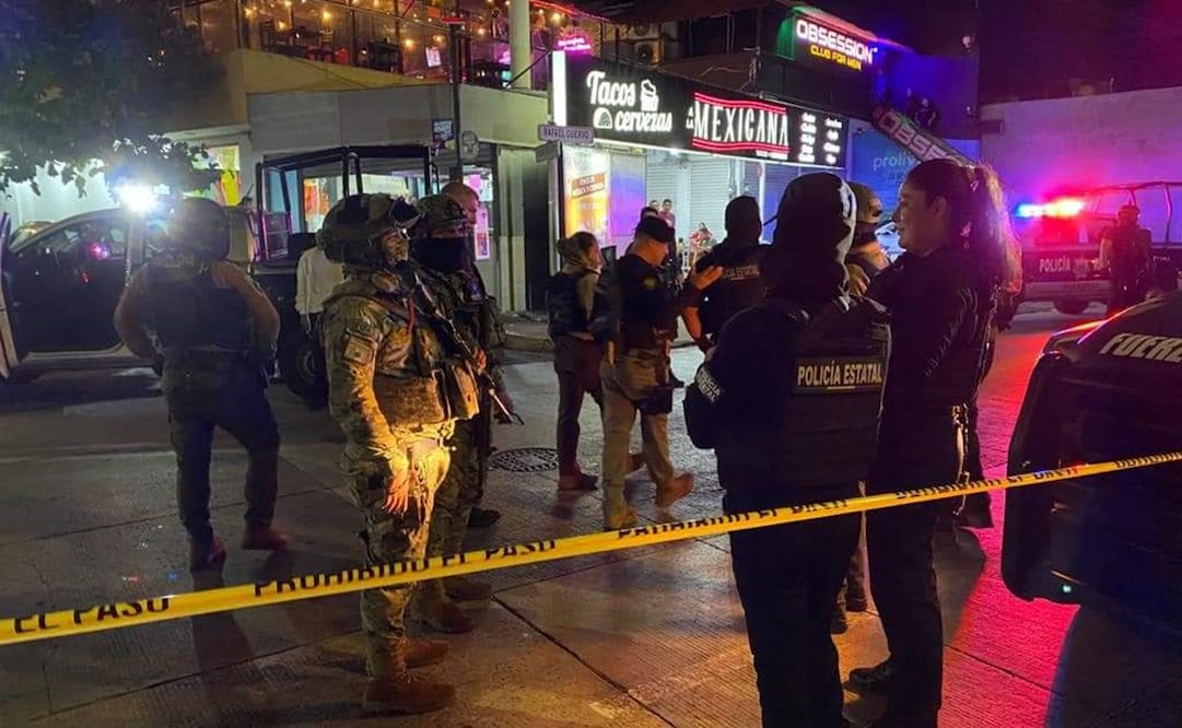 Dos reporteros fueron agredidos físicamente por policías de Veracruz. Foto: Especial