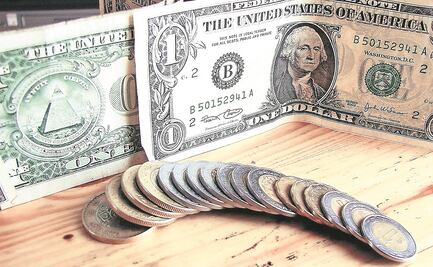 Dólar sacude al peso tras informe de AMLO; alcanza los 25.31 pesos