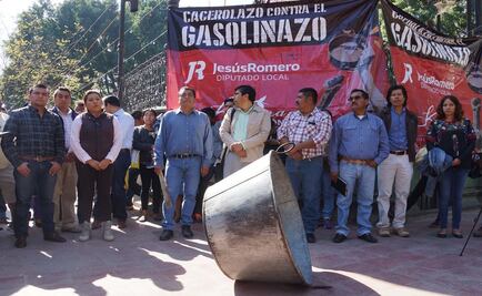 Protestan en zócalo de Oaxaca contra gasolinazo