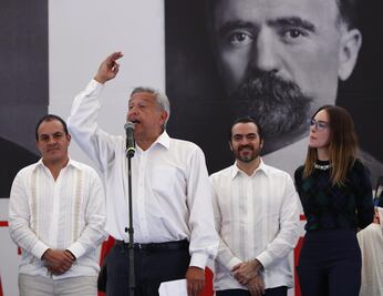 Belinda acompaña a AMLO durante mitin en Cuernavaca  