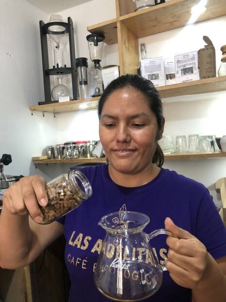 Adelitas, historia de mujeres entre hilos y café