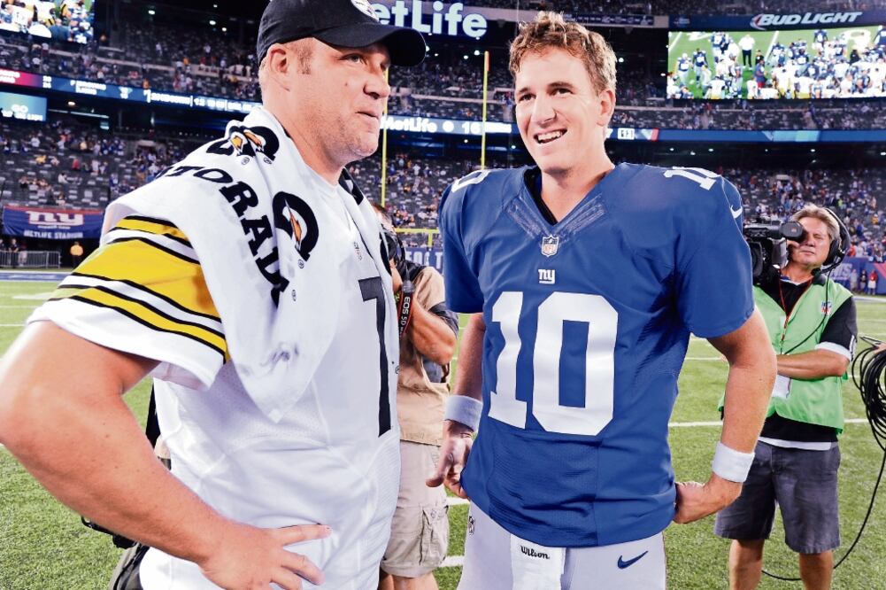 Ben Roethlisberger (7) y Eli Manning encabezan las ofesivas de Pittsburgh y Nueva York esta tarde (ARCHIVO. EL UNIVERSAL)