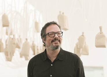 Rafael Lozano-Hemmer: "Ser impredecibles nos separa de las máquinas"