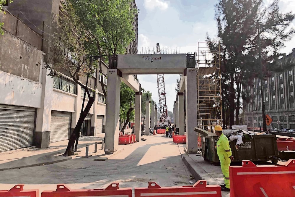 El secretario de Obras estima que para enero de 2026 empiece el montaje de las estructuras prefabricadas sobre Calzada de Tlalpan. Foto: Archivo EL UNIVERSAL