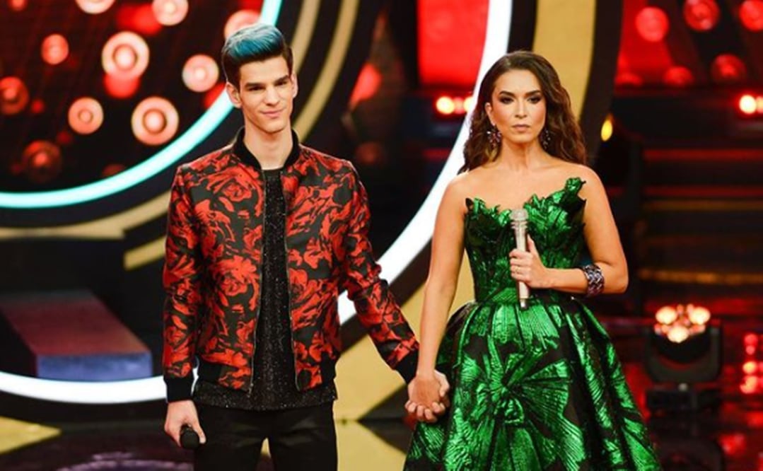 Tres cambios de vestuario y críticas en las redes, así fue la conducción de Laura G en “La academia”