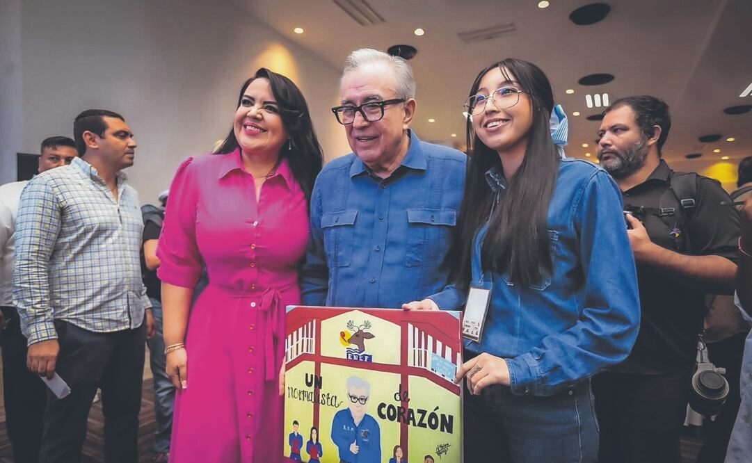 En la inauguración del Tercer Congreso Internacional de Formación Docente, Rocha destacó la importancia de la nueva escuela mexicana.