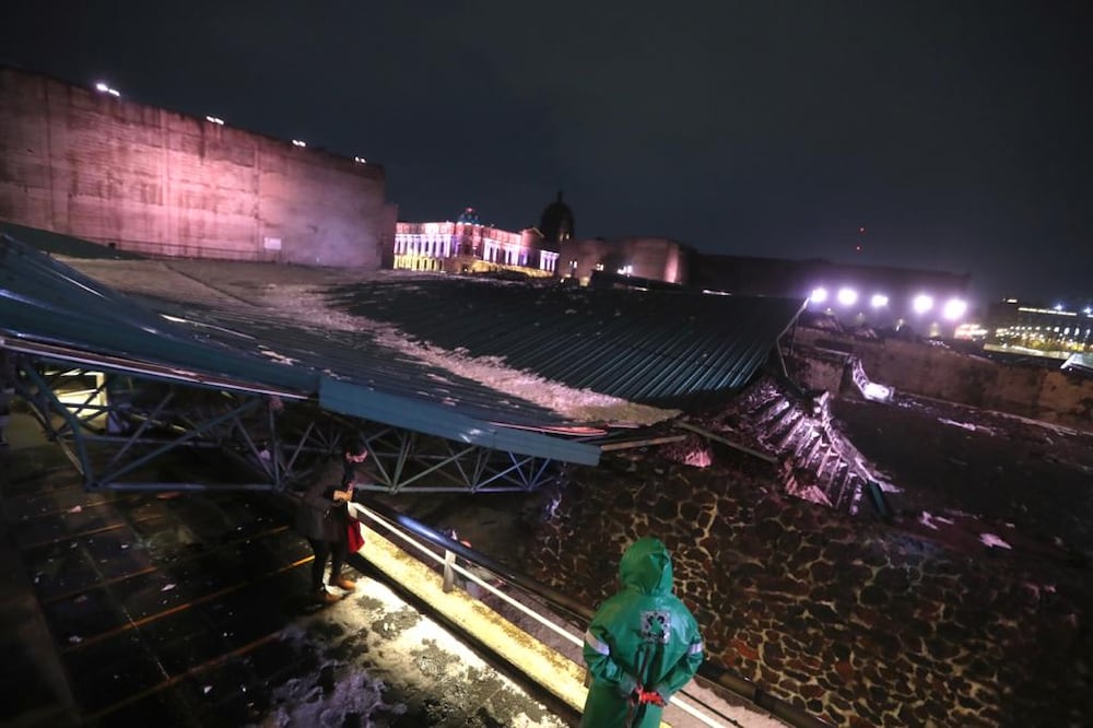 La zona donde colapsó el techo en Templo Mayor fue acordonada y resguardada por elementos del Ejército. FOTO: VALENTE ROSAS