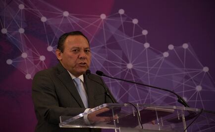 Pide Zambrano no dejar discusión de Ley General de Responsabilidades