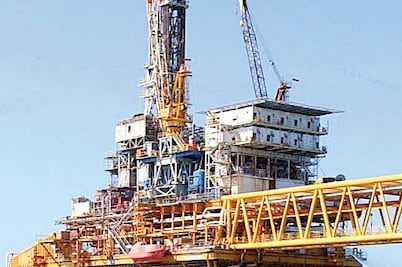 Impuestos, un salvavidas frente a la caída petrolera